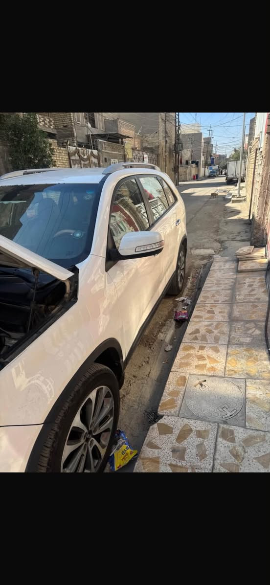سورنتو موديل 2014 رقم أربيل محرك 2400نص فول سونار مرفق مع الصور  العنوان بغداد السعر 140$ رقم الهاتف (***********)
