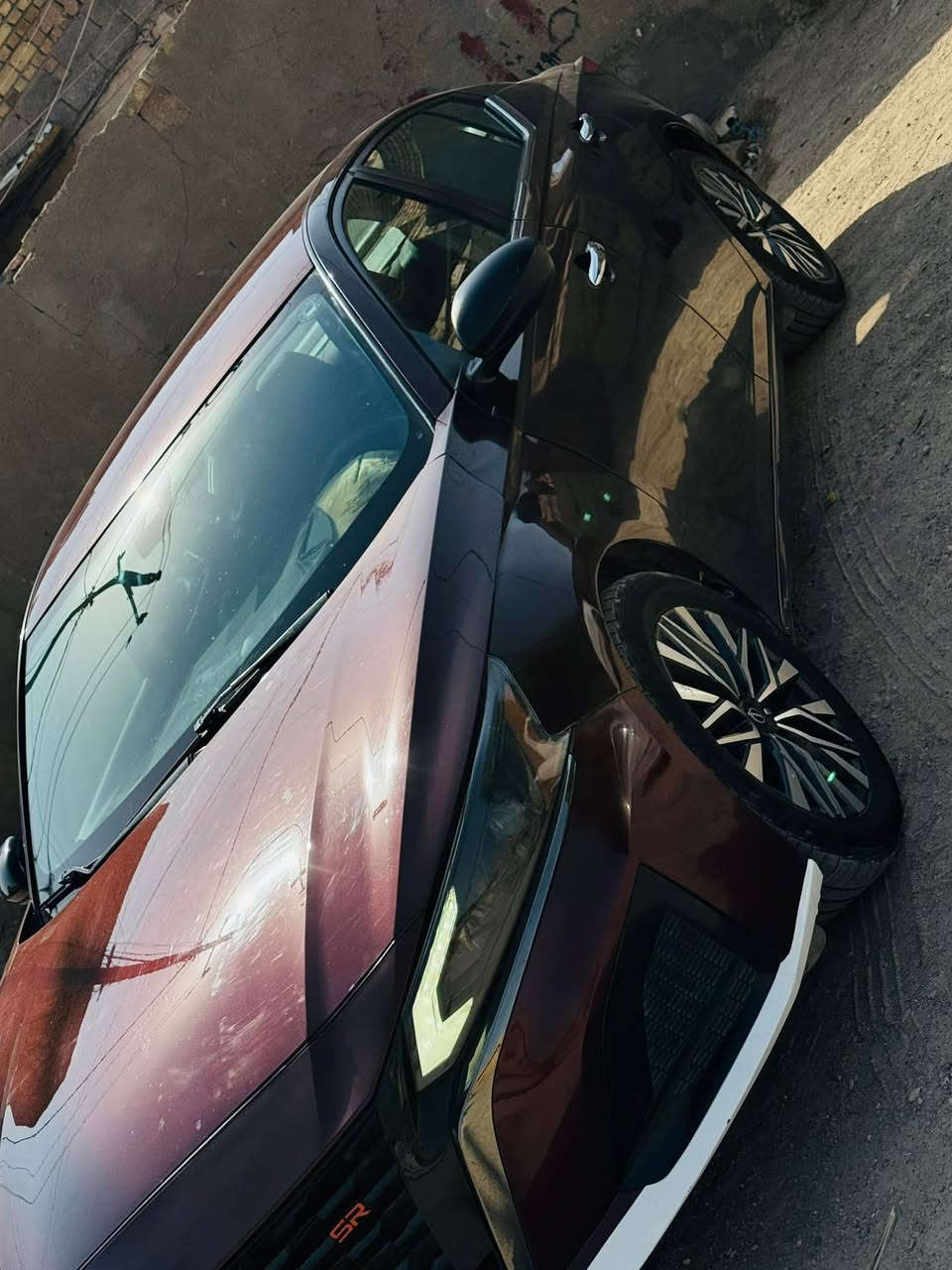 السلام عليكم 
🚗 للبيع | نيسان التيما 2024 SV

✔️ الموديل 2024
✔️ الفئة:SV

المواصفات:

- محرك 4 سلندر 2.5 لتر اقتصادي وقوي
- ناقل حركة أوتوماتيك CVT
- تشغيل بصمة + تشغيل عن بُعد + بصمة ابواب
- داخل اسود 
- مقاعد كهرباء
- شاشة لمس مع Apple CarPlay وAndroid Auto
- كاميرا خلفية دوارة
- حساسات 
- رادار أمامي،  رادار خلفي تحذير الاصطدام، ومثبت سرعة ذكي تحكمات بالستيرن جهتين
- كشن كهرباء
- نظام مراقبة النقطة العمياء
- إنارة LED لايت ليد
- مكيف ممتاز منفصل تبريد ثلج 
- مانع انزلاق 

الضرر جاملغ امامي جهة السايق وقبق الجنطه بدون أي ضرر بالداخل مايبين 
✅ السيارة نظيفة جداً وجاهزة للاستخدام بدون اي مصرف ممشى السيارة 44 ميل گير ومكينة وكهربائيات كلها بشرط وين ميعجبك افحص 

📍 الموقع: ذي قار قضاء الشطره
💰 السعر المطلوب 140وبيها مجال بسيط 
📞للاستفسار الاتصال عالرقم ***********
واساب ***********
