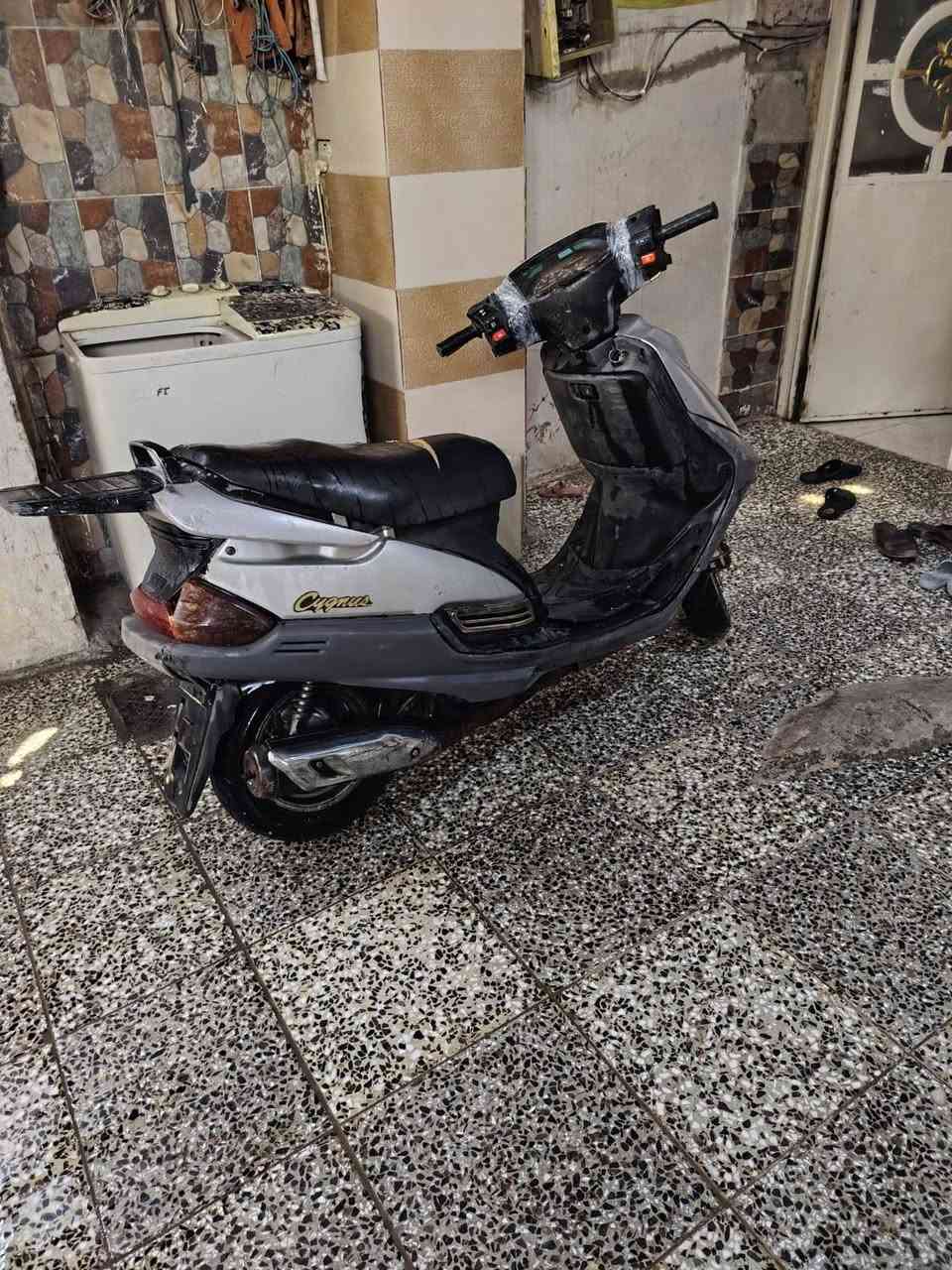 فضائي ميه ام البليته المكينه 3احرف
الدراجه طافيه ماعرف شبيها ابيع كوم حديد 
السعر 150 وبيها مجال شيء بسيط 
للأستفسار *********** واتساب مامتواجد بالفيس
