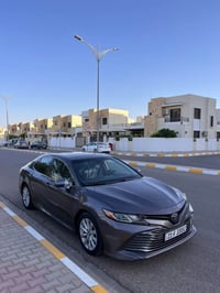 كامري LE • ٢٠١٩ • ماشيه ١٤٠٠٠٠