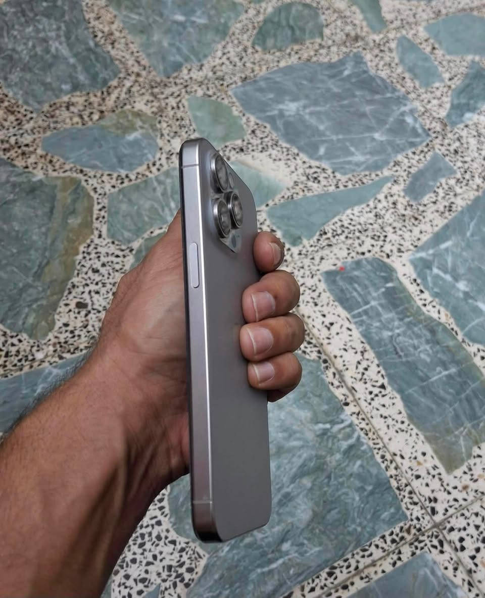 📱 للبيع iPhone 15 Pro Max
اللون: تيتانيوم 

الذاكرة: 256GB

الموديل: عربي شرق أوسط — نموذج M 🇦🇪

الشاشة: مبدلة شاشة تفصيخ أصلية 

البطارية:96% 🔋

نضافة الجهاز: 99% ✨

السعر 825  الف المكان العبيدي 

***********

او مراوس بايفون 16
