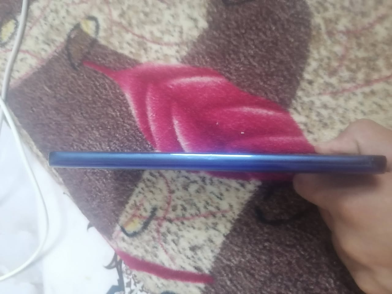 سلام عليكم
مبايل للبيع العيب شاشا بيها خطوط شاصي عدل60

***********
