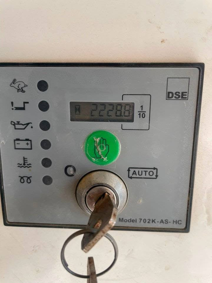 بيركنز اصل ستندر مشتغل 2200 ساعة فقط عالفحص توصيل لجميع المحافظات موجود واتساب *********** السعر 10 ورقات

