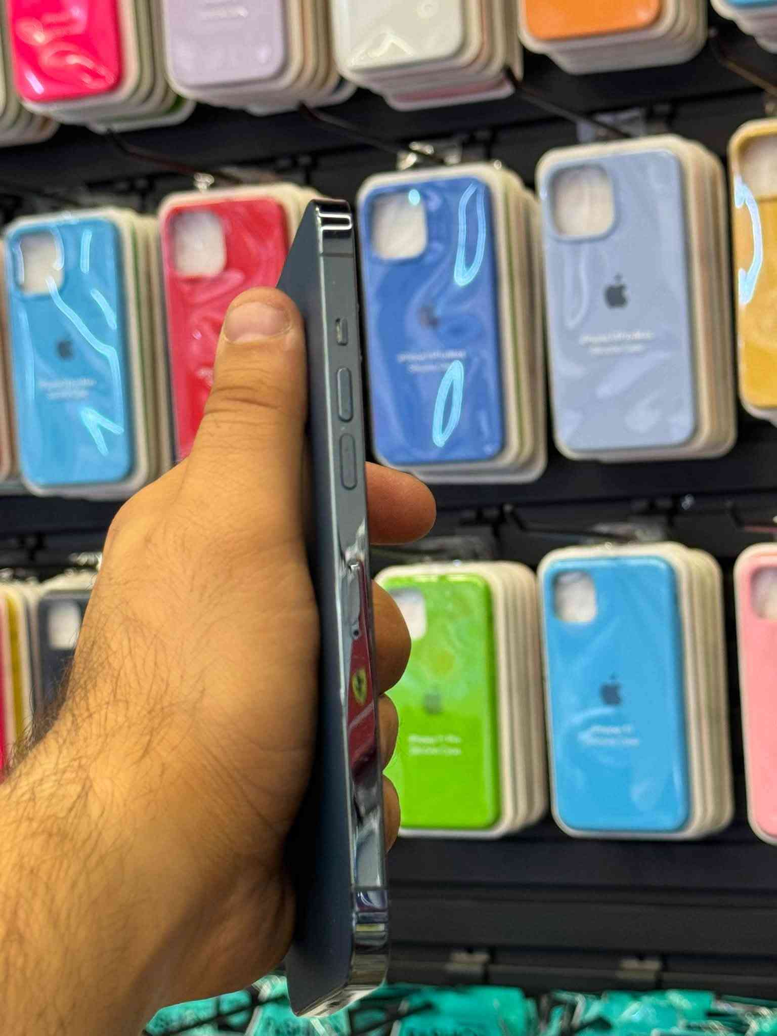 ️iPhone 12 Pro Max 512
ايفون 12 برو ماكس نيلي

ذاكره (512) نص تيرا

بطاريه 94‎%‎

نضافته 100/100

((تك سيم ))

موصل / حي السكر  

السعر خاص او اتصال

جهاز ماداخل اي صيانه 

توصيل ماعندي ماحبيت تاخذ الاحسن منه وانسب - نـَشاللۿہ 

***********
