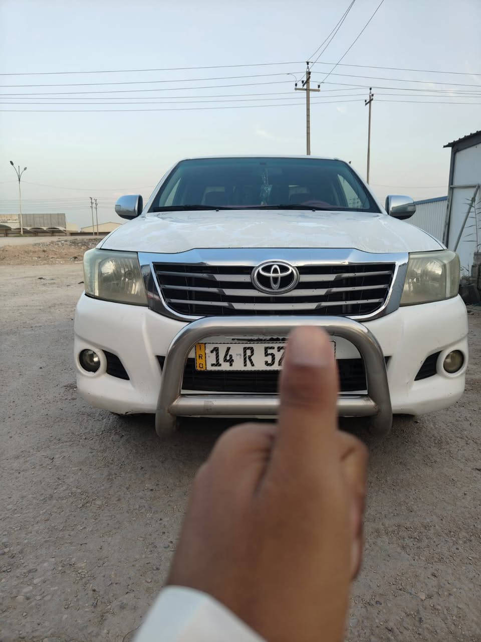 هيلوكس 14 كفاله عامه جديده محرك تبريد حداديه كله*********** جديد كير عادي رقم دولي بسمي. حصرن مكان سياره ناصريه  اسياره حلوه مامتعوبه اسعر اتصل علئ رقم. اسعر جوه سوك   اسياره كويتي  19
