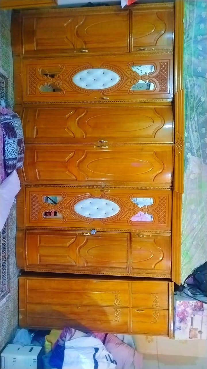 سلام عليكم غرفه للبيع صاج نضيفه كلش ستعمال قليل سعر ٦٠٠ هاتف ***********
