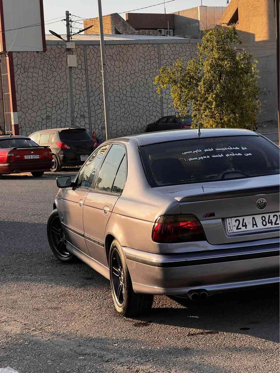 بي ام دبليو ٥٢٣ • ١٩٩٦ • ٤٤٠٠٠٠ كم