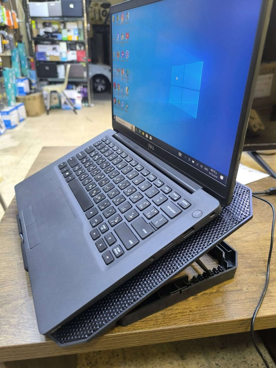 لابتوب    DELL LATITUDE 7400
بمواصفات مناسبه للبرامج  المكتبية  والحسابية والتصفح والأمن السيبراني  .
بسعر255 الف دينار عراقي 
#ويشمل السعر حقيبة وماوس والتوصيل مجانا لكافة محافظات العراق 
Cpu Ci5-8365U    جيل ثامن 
Hard 256GB nvme قابل للتطوير 
Ram 8gb ddr4         قابل للتطوير 
14.1 screen 
Back-light Ar-En ضوئي 
Charger dell شاحن اصلي 
يمكن للزبون فحص اللابتوب وتشغيله والتأكد من المواصفات قبل الاستلام  اللابتوب.
#نسبة النظافة مائة بالمائة 
#بطارية ممتازة 
ضمان لمدة عشرة  أيام للفحص في حالة وجود خلل مصنعي تستبدل بنفس الموديل حصرا 
#مكتب الابداع الهندسي 
موصل /موصل الجديدة بين مجسر الجديدة ودورة عبواليسي بمحلات الكنيسة 
/مكتب الابداع الهندسي/للتواصل والحجز 
*********** واتس.
