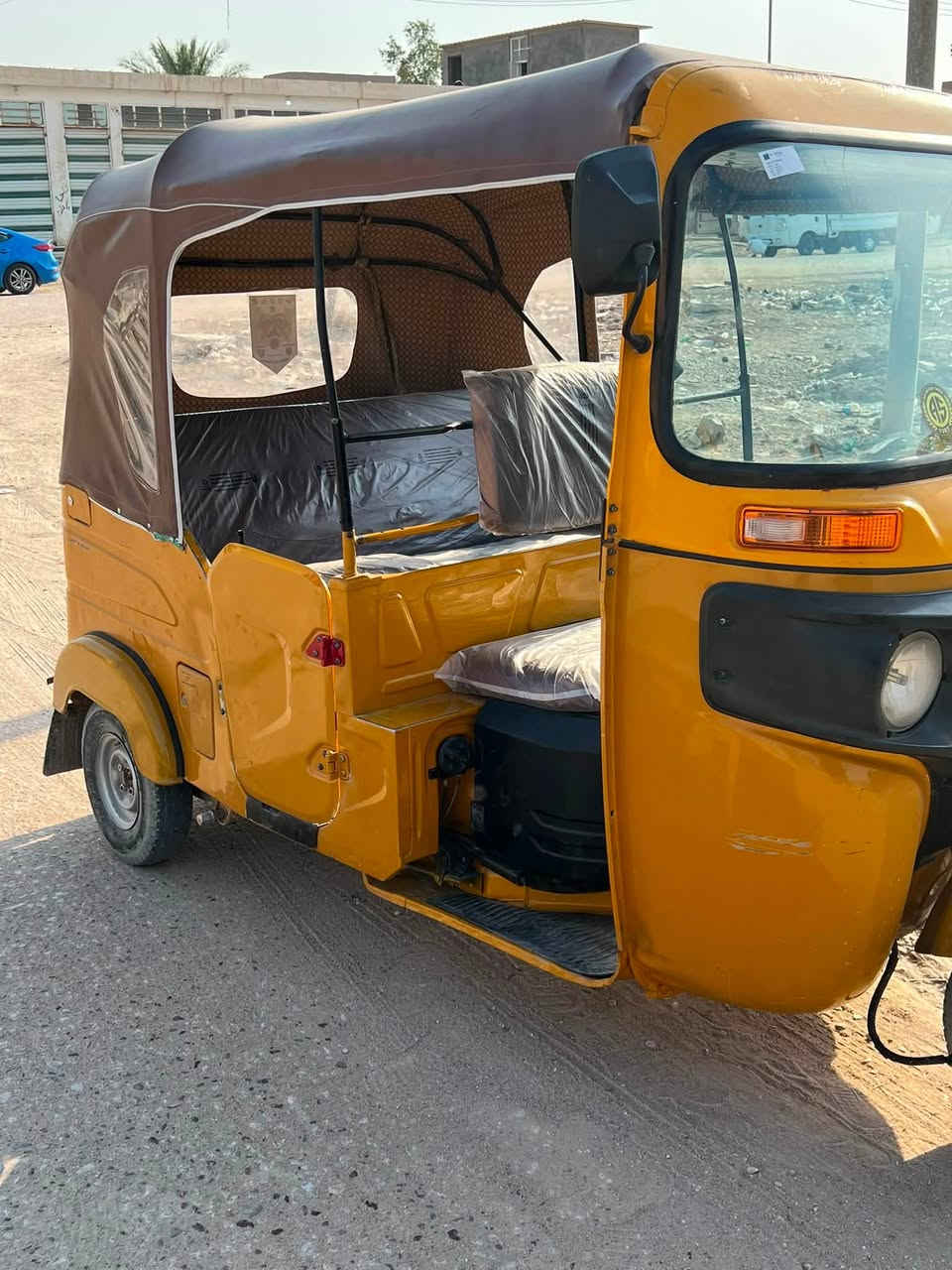 سلام عليكم تكتك موديل 21 أوراق اصولي وياك للترقيم معمره دوس ومصبوغات مكينه خير من الله لاتنقيص ولاتبخير تايرات جدد باتري جديد تكتك جاهزه مابيها اي نقص تأخذها كبل للشغل السعر 6400 وبيها مجال حك الجيه شي بسيط مكان حله ابو غرق رقمي ***********
