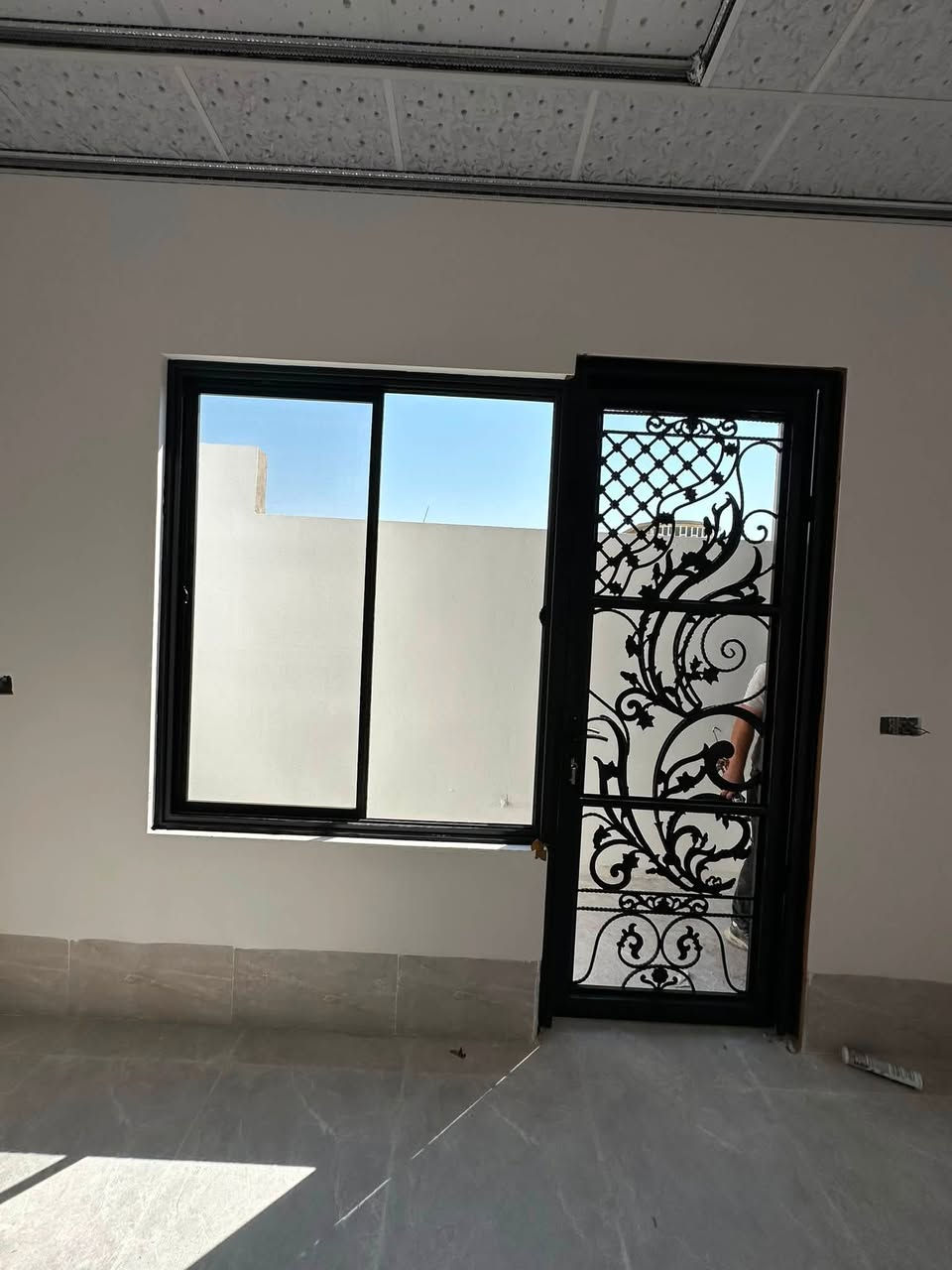 العنوان / الموصل جانب الايسر ، حي التعليم العالي مقابيل معمل الغاز
***********
***********
