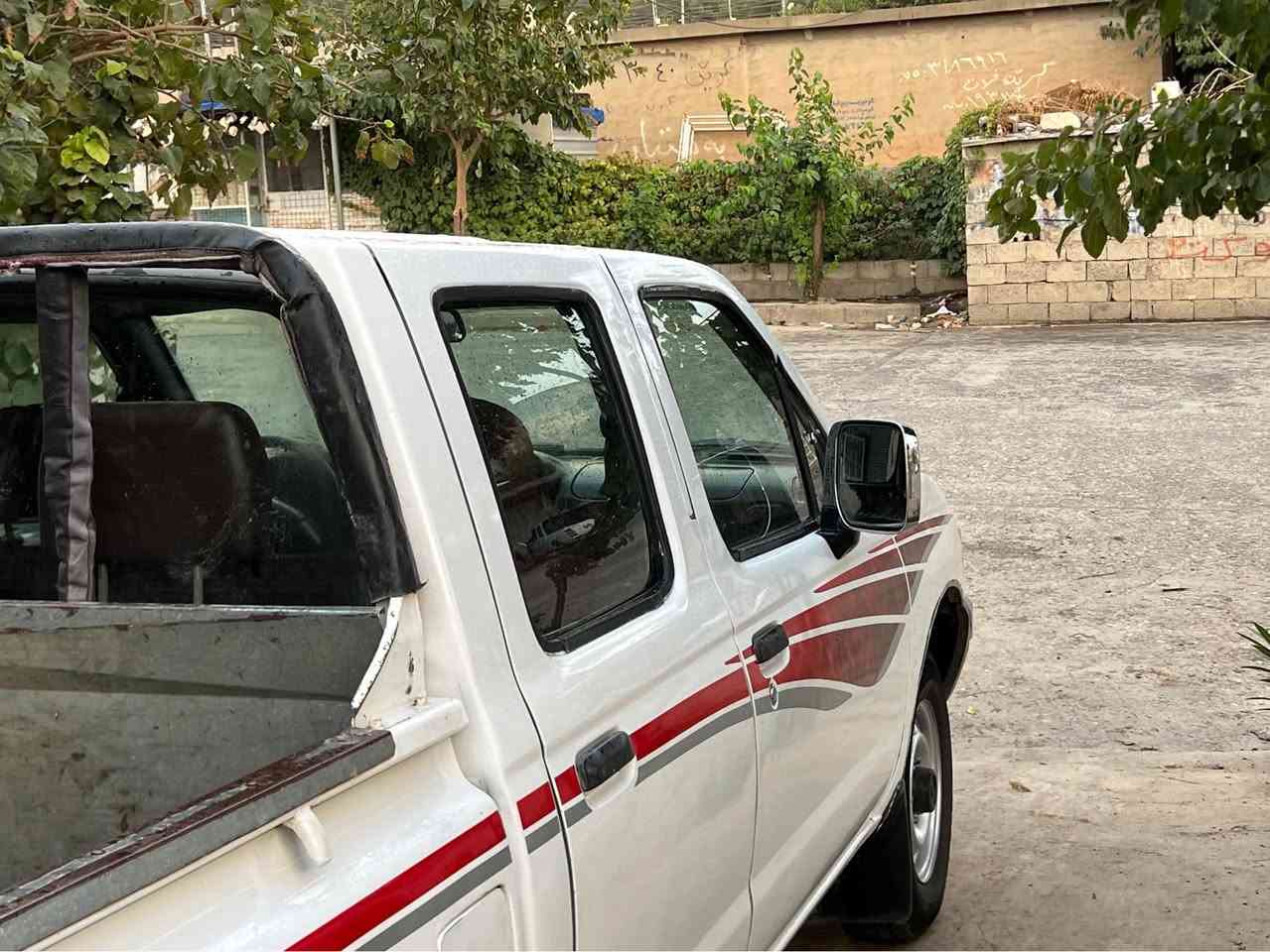 نيسان ايستراد • قفل مركزي • اي بي اس