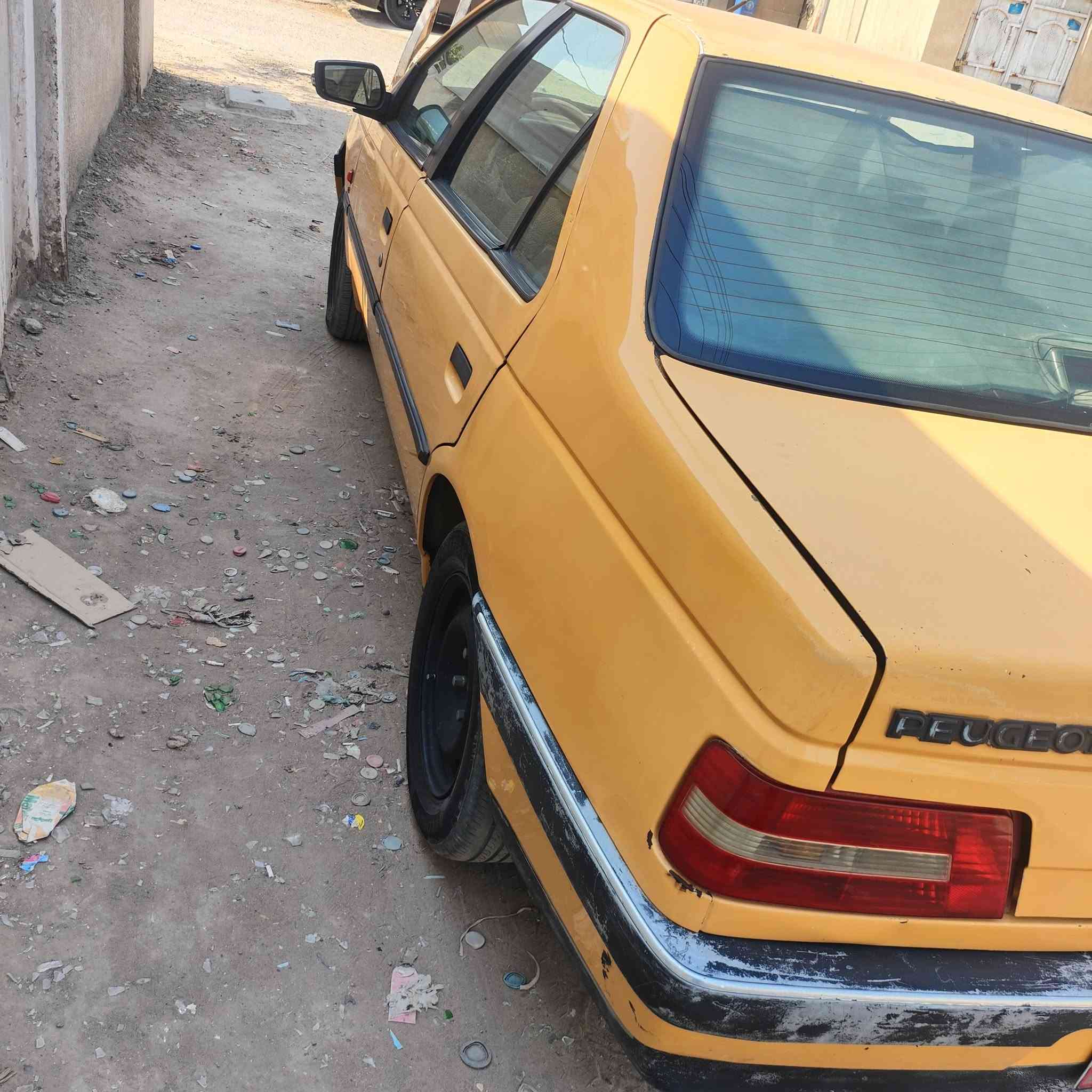 السلام عليكم بيجو 405  موديل 2010 تحويل مباشر تبريد شغال سيارة جاهزة لاتبخير ولاتنقيص مجفت جديد تخم تاير السعر 28 مكان بغداد شهداء البياع ***********
