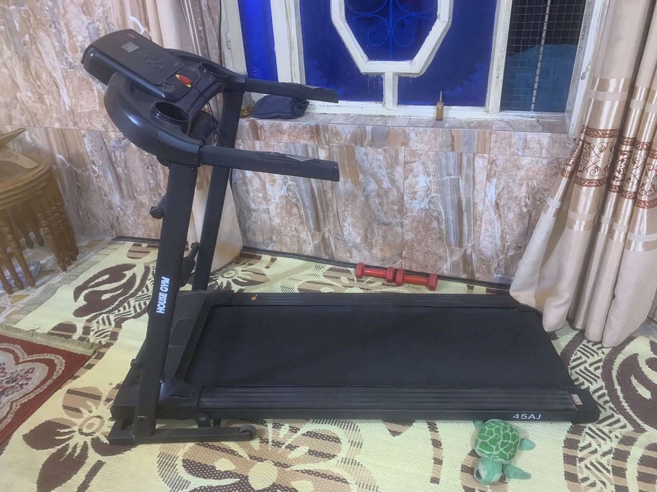 جهاز جري • مستعمل قليل • يتحمل ١٥٠+