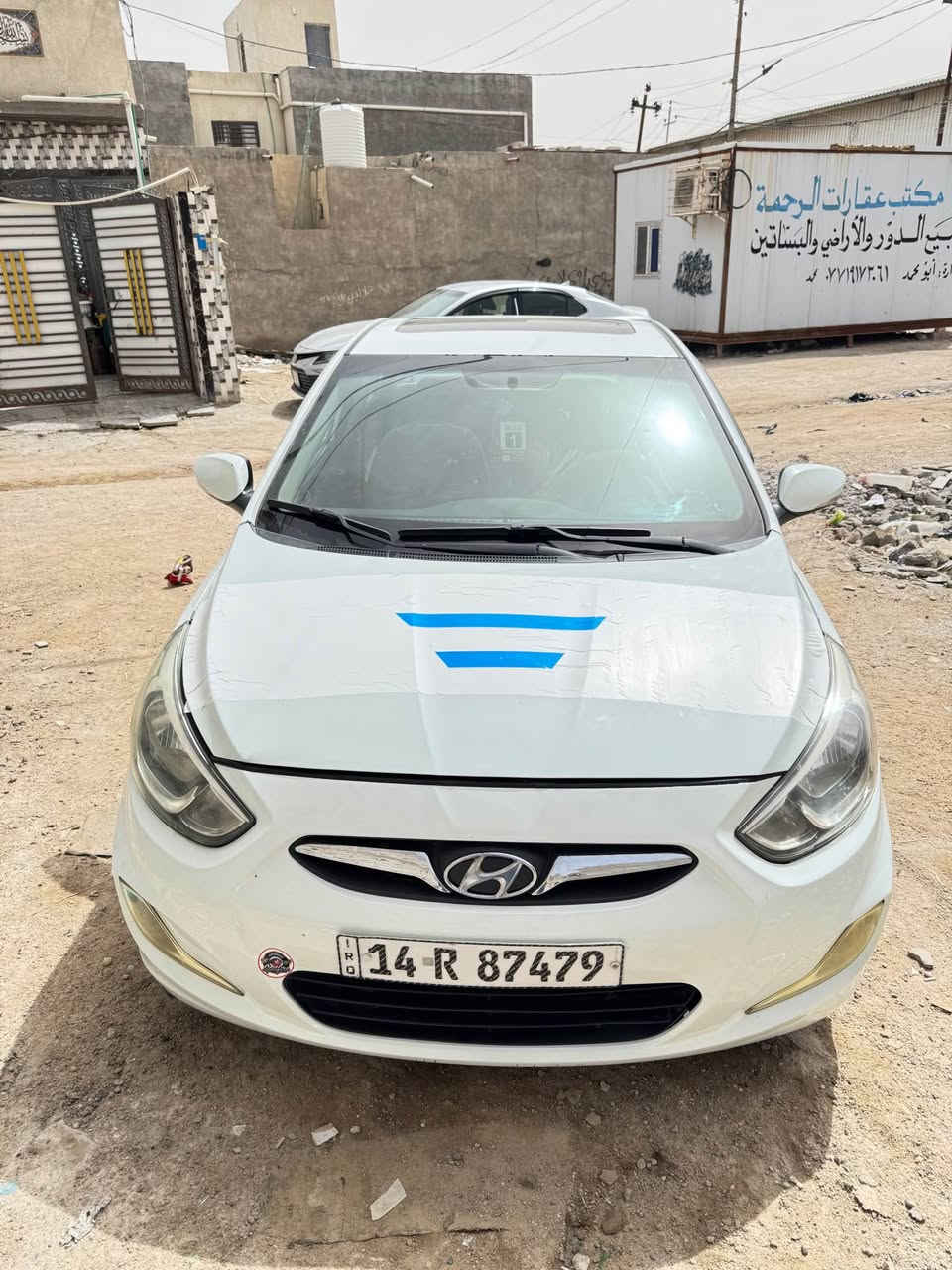 اكسنت 2016 خليجي فول مواصفات فتحه  محرك 1600 دوش رقم بصره انكليزي بيها دواير ورا وبنيد صبغ بدون ضربه كفاله من لحادث السعر 88 بيها مجال حك الجيه عنوان بصره مطيحه رقم صاحب السياره مكلف بل نشر
‭ ‭***********‬ البصرة, العراق

نص مكتوب في الصور:
- 2016 95