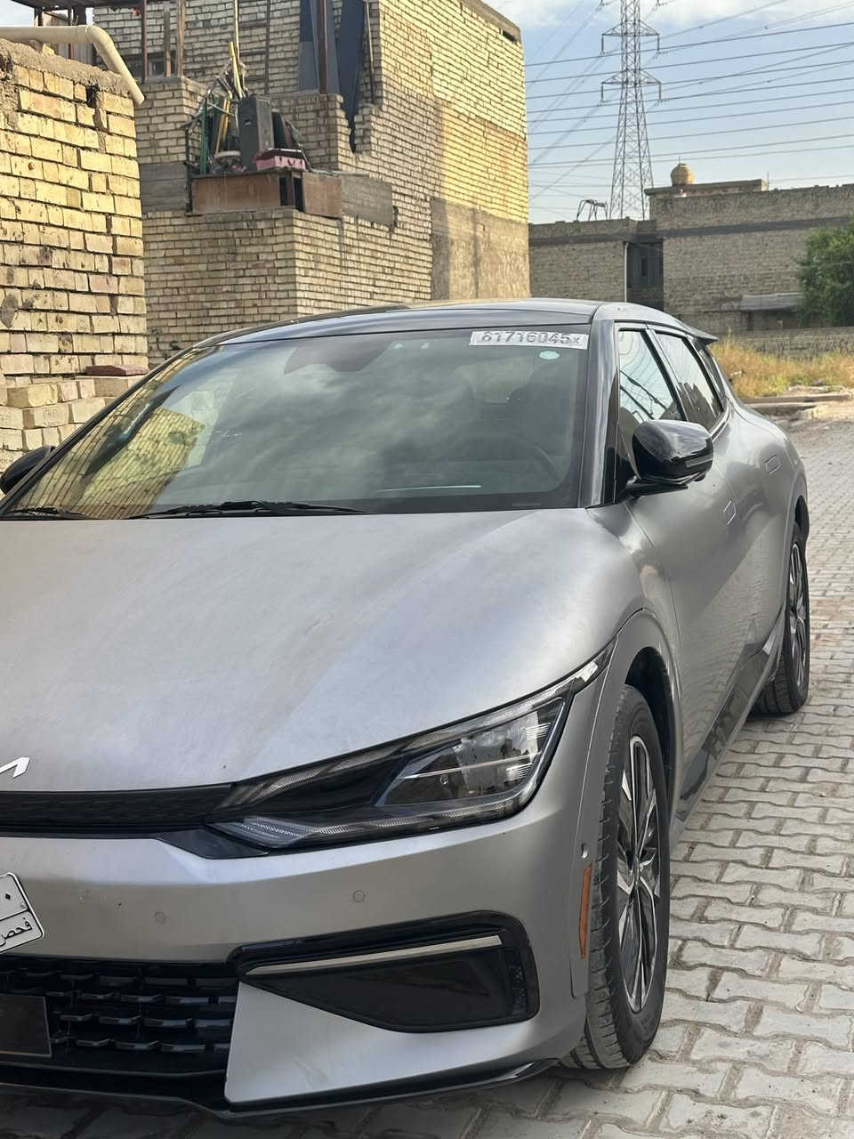 للبيع | Kia EV6 2024 ⚡️🔥
▪️ الموديل: 2024
▪️ كهربائية بالكامل ⚡️
▪️ دبل ماطور AWD
▪️ المدى: يصل إلى 600 كم 🔋
▪️ البطارية: 77.4 kWh
▪️ القوة: 320 حصان
▪️ العزم: 605 نيوتن متر

⭐️ المواصفات:

▪️ فول أوبشن
▪️ كشنات لونين
▪️ كشنات كهربائية
▪️ تدفئة وتبريد الكشنات ❄️🔥
▪️ ذاكرة كشن السائق
▪️ Head-Up Display (داته شو)
▪️ كاميرات 360 درجة
▪️ حساسات أمامية وخلفية
▪️ شاشة وسطية + شاشة عدادات رقمية
▪️ Apple CarPlay / Android Auto
▪️ شحن لاسلكي للموبايل
▪️ نظام صوت Meridian 🔊
▪️ دركسون مدفأ
▪️ مثبت سرعة متكيف
▪️ Blind Spot
▪️ دخول وتشغيل بدون مفتاح
▪️ إضاءة LED
▪️ مرايا كهربائية

📍 السياره بدون لوحات فحص مواقت ترقيمهة ميعبر ال٢٠٠الف 
⚡️ سيارة كهربائية فخمة، دبل ماطور، فول مواصفات
📞 الاستفار ***********
ملاحضه السياره بيهة نواقص قليله تعمير الأردن مكاني الشعب فقط بيع ماراوس 
السعر ١٧٥
