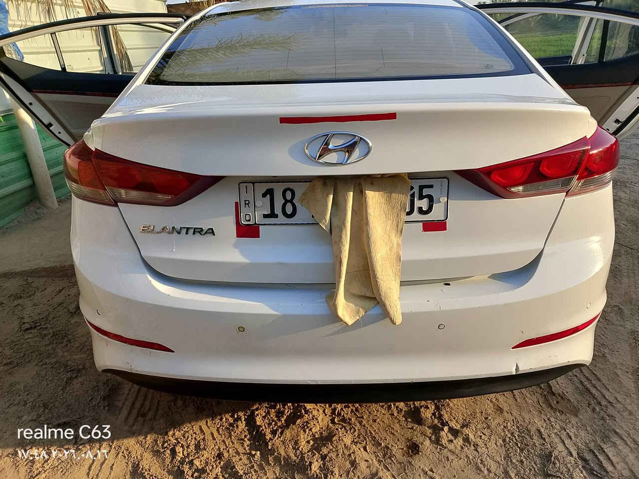 النترى موديل 2018 خليجي محرك 2000 دوش فول مواصفات مكفوله ماعدى رصعه بالباب خلف السايق تخم تاير 
@توني شاده تبريد قطعتين ماشيه 164الف .***********

