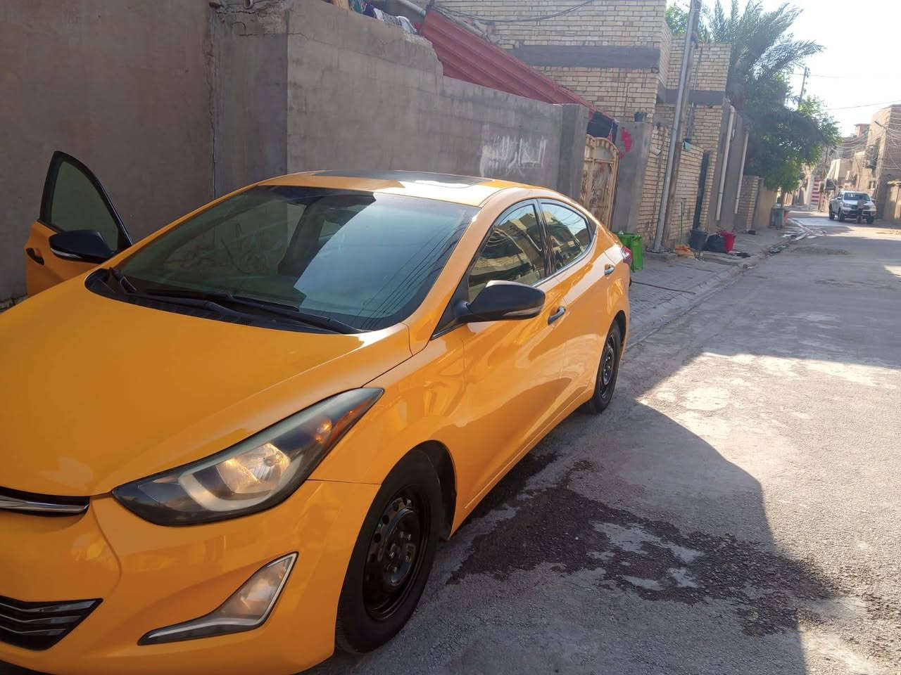 سلا عليكم شباب سياره جديده وحلوه وخير من الله حداديه جديده موديل 16سعره 110مكاني بغداد رشاد اني مكلف بلنشر هذه رقم صاحب سيارهخ***********
