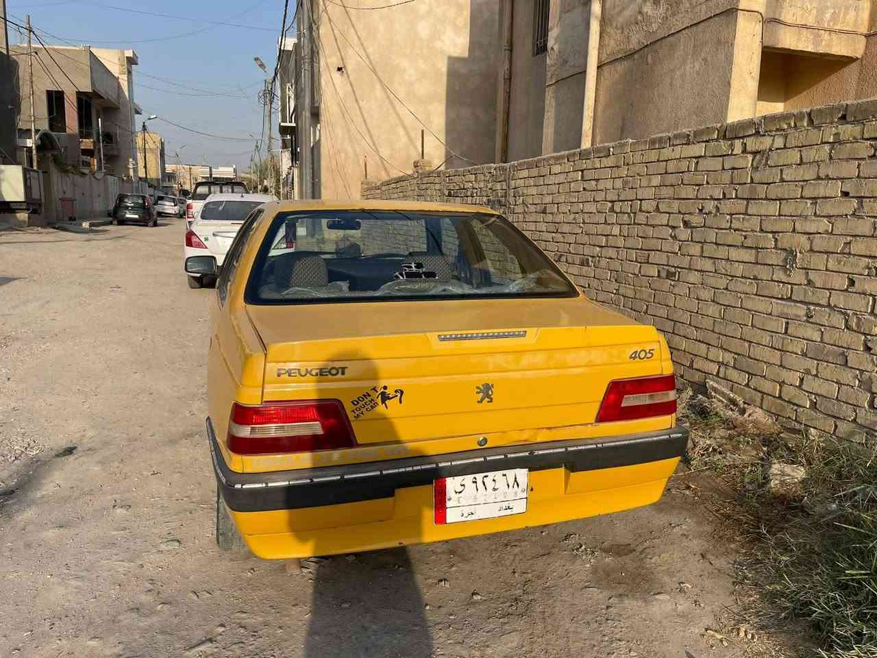 بيجو405 موديل2013
كامله كهربائيات وكلشي حدادية صاله شهر 
مشط ستيرن تعبان 
بيه تنقيص دهن قليل كل تبديله 
مابيه ضربه قويه 
مصفره هيئة وغرامات 
رايده ب24 وبيه مجال حك الجية 
مكان السياره بالحلة 
هذا رقمي ***********
