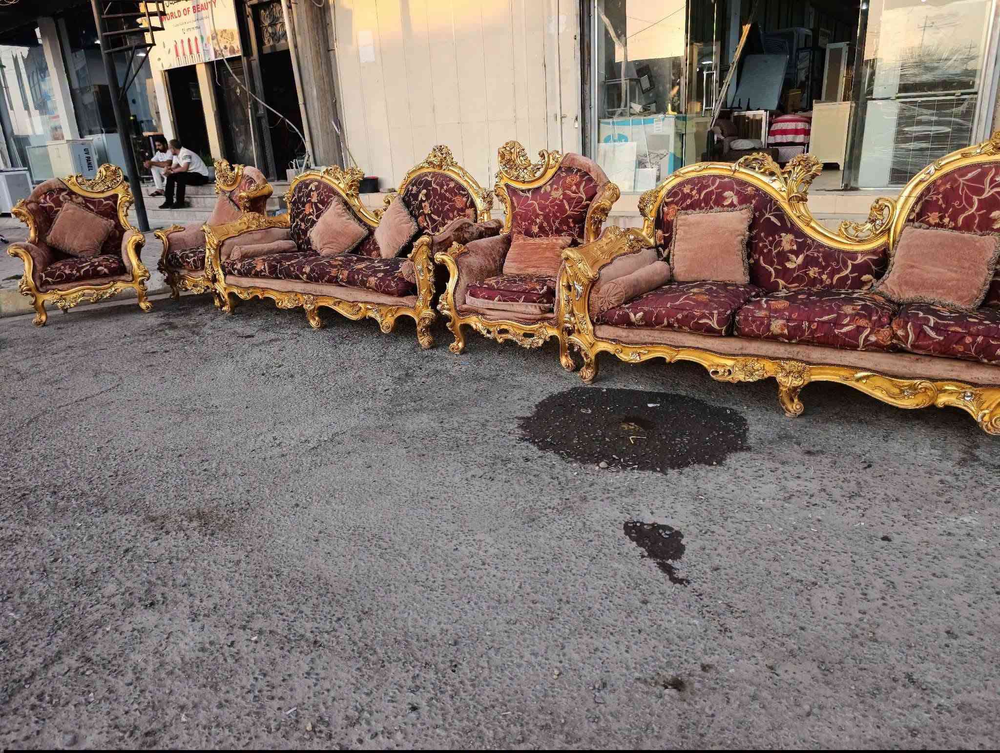 للبيع تخم مصري 6قطع 10مقعد بيع سريع 🚙
سعر 400قفل 🏃🏃 مستعجل عليها 🏃🏃🏃
عنوان تكريت شارع الزهور مقابيل كليه التربيه للبنات 
للاستفسار. ***********
