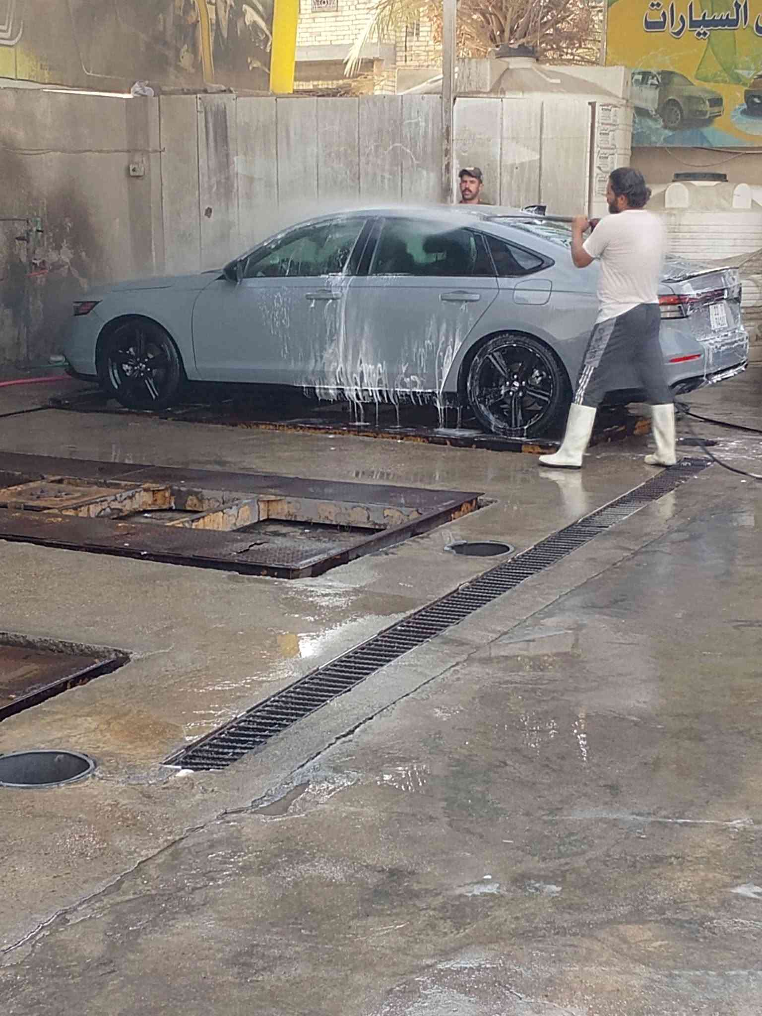 سلام عليكم هوندا اكورد 2024 ياباني اصل هايبرد رقم بغداد الدولي سنويه ملصق 2030 
ملاحظة سيارة بيها قطعتين فقط بدون تبديل 
مواصفات فول واحد على واحد فتحه بصمه كشنات جلد كشنات كهربائية مري شفط كشنات خزن ميموري قطعتين تبريد وبعد بيها هواي مواصفات 
كير مكينه حداديه كفاله عامه 
مكان سياره كربلاء المقدسه 
ماشيه 70...Km حقيقي اصل
سعر 155... 
رقم الهاتف ***********...
ملاحظة غير متواجد حاليا على الفيس بوك
