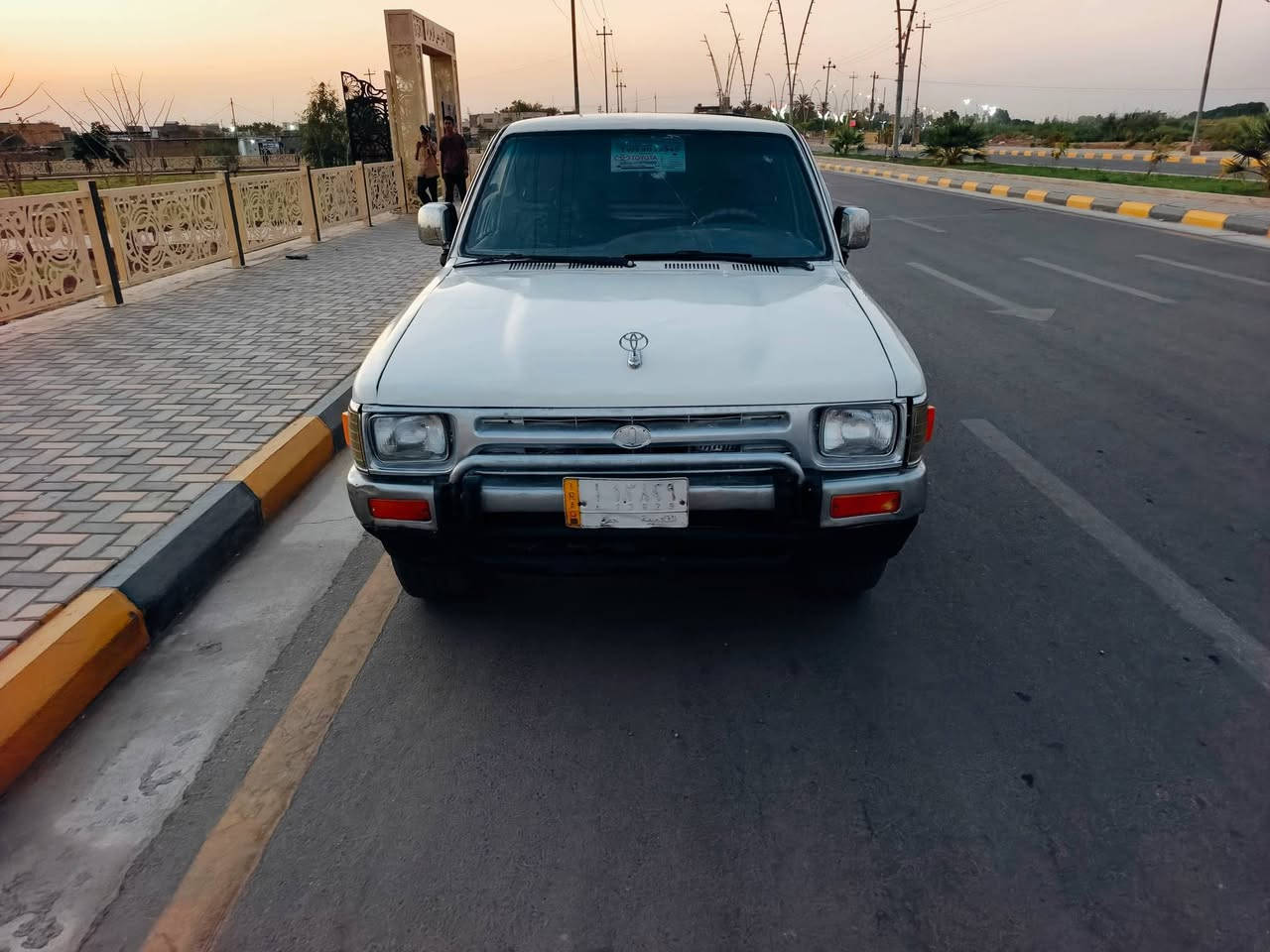 سلام عليكم بيكم مديل ٩٢ رقم قادسيه كير محرك شاصي كفالة لايت عالي ناصي دبل إشارة تايرات أربعة جدد حداديه جديدة مصبوغة عام جمالية السعر ٣٧ وبيها مجال مكاني كوت الموفقية ***********
