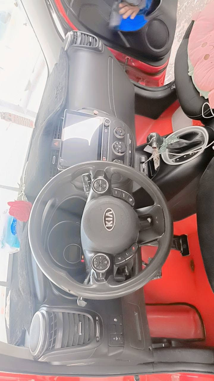 لبيع كيا صول 2016 gti  مكانها كربلاء طويريج الجمعية
سيارة خير من الله السعر 106 او بيها مجال بسيط , ***********
