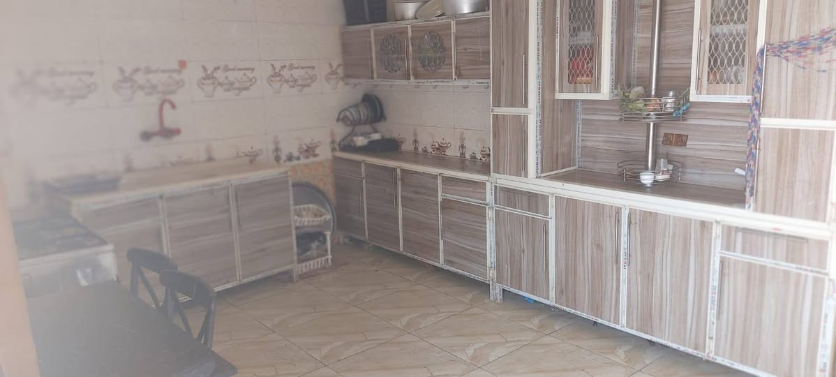 بيت  زراعي البيع  بحي شراد يم البدعه بحي الحرار البناء بلوك مساحته 240
تصال عل هاذا الرقم***********
