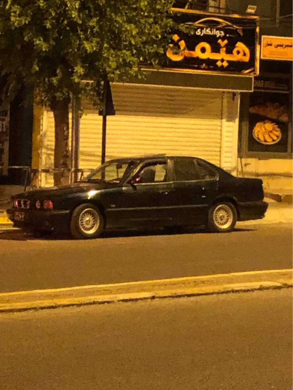 ١٩٩٣ 
‎مەکینە ٥٢٥ بیلاد تۆماتیک
ئاڕمی پلاستیکی سلێمانی 
‎فول مواسەفاتە 
‎ناو ڕەساسی کاڵ  
‎سڵایت 
‎چوار جام 
کامل مەسرەف کراوە پێش و دوای داگیراوە دەبڵی گۆڕاوە حاسەکانی گۆڕاوە 
بەس دوای دەعمە شان و سەقفی لای سایەقی گرتۆتەوە و بۆیاخ کراوەتەوە 
‎گێرو مەکینە بەشەرتی فیتەر و ترای  
‎چوار ویلی حەسیری لۆکی لە ژێرە 
‎شانسی بەشەرت گشت گیانی وەک و بیلادی شەریکە ماوەتەوە ناو داخیلی خراپ نییە  ئێرباگ بە 
‎ماڵی دۆستە سەیارەکە ئی مەعرەز نیە 
‎نرخی ٢٩مەعمەلەیەکی دۆستانە 
‎ئەگەر موشتەری تەلەفۆن بکە وەتس ئەپیشی لەسەرە *********** السليمانية, العراق
