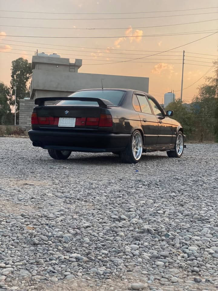 بيام موديل 1992 

محرك 525 كبس

وياله M18 تو سايس 

كير عادي zf

بيع لو مروسه 

سعر 48 بي مجال 
***********
