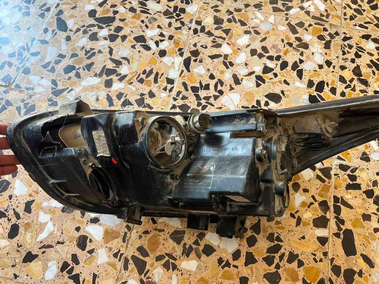 سلام عليكم غارض فورتي 19لبيع لفيدنه خل يراسلني فلنجات عوزهن فقط تصفير و ماصده لبيع شوفت عينك اصليه شرط مو تجاري اتصال ع رقم ***********
