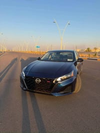 نيسان لتما ماشية 40 ميل  موصفات تحديد مسار   رادار 360 درجة   تثبيت سر...