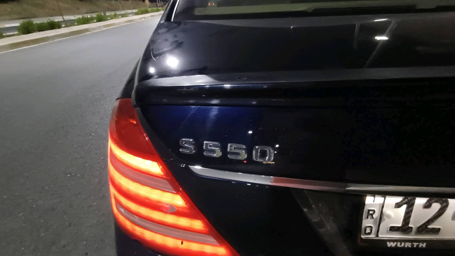 السلام عليكم  مرسيدس موديل 2013 . S550.فول موصفات  ما عدا ناضور ليلي.  5 قطع صبغ ابيعك صبغ حزام ... سنويه بسمي... السعر 185 بي مجال بسيط ..تواصل واتساب***********..