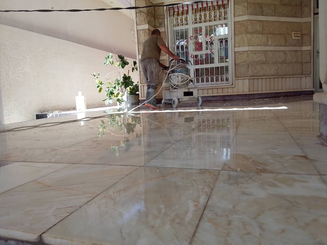 السلام عليكم يوجد جلاية لجلي كافة أنواع الكاشي منه المرمر والكرانيت والموزايك وفي اسعار مناسبة للاستفسار الاتصال على الرقم ***********
