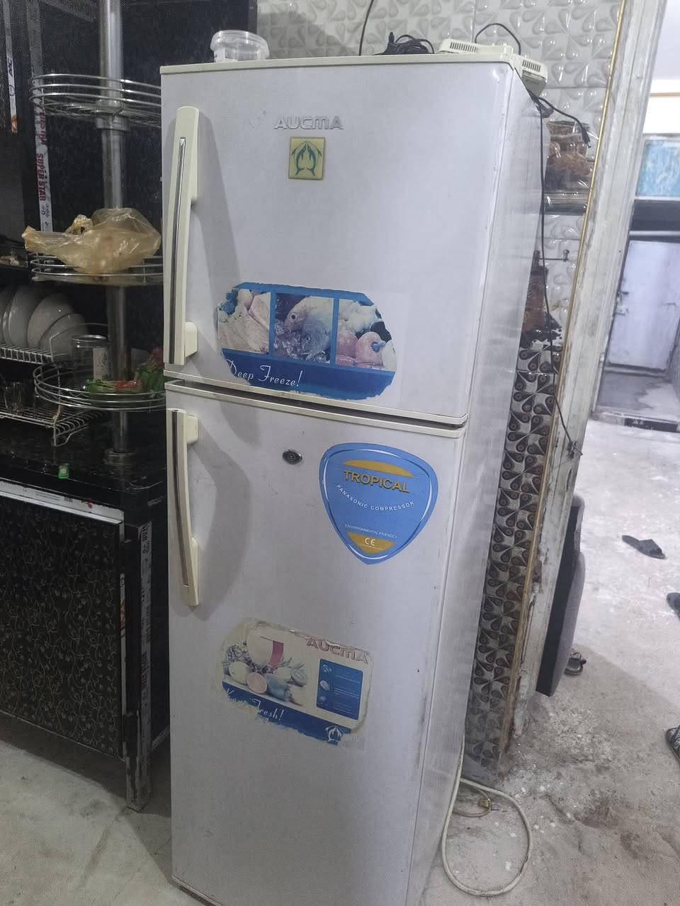أثاث بيت كله جديد أمانة الله
سعر الديوان قبل يومين فصلته ب 335 سعره 290 قفل

الثلاجه 150 
طباخ 30
كاونتر 3 قطع سعره 200 وبي مجال 

يعجبك شي تعال خاص ونتفاهم ع سعر 

*********** واتساب
