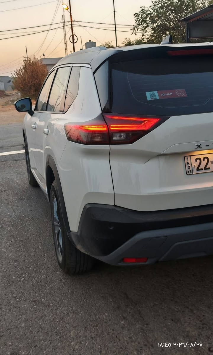 نیسان ئێکس ترێل 2025  3 سال زەمان کلین نوقتە بەشەرت 7000km رۆشتوە  سەقف رەش 5 کامێرە 7 نەفەری 4x4  تەنها فرۆشتن ژمارە مۆبایل *********** أربيل, العراق
