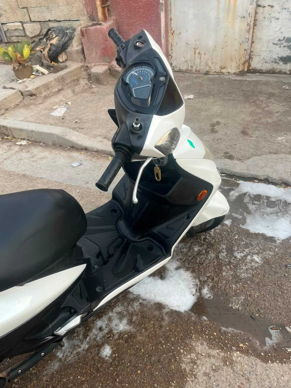السلام عليكمً دراجة سكنس لد فحل دراجة صارلهه  3 اشهر من نازله من الرمبة مكفوله قبق نفخ السعر 1700 بيه مجال بسيط مكانهه الشعب رقم الهاتف ***********

