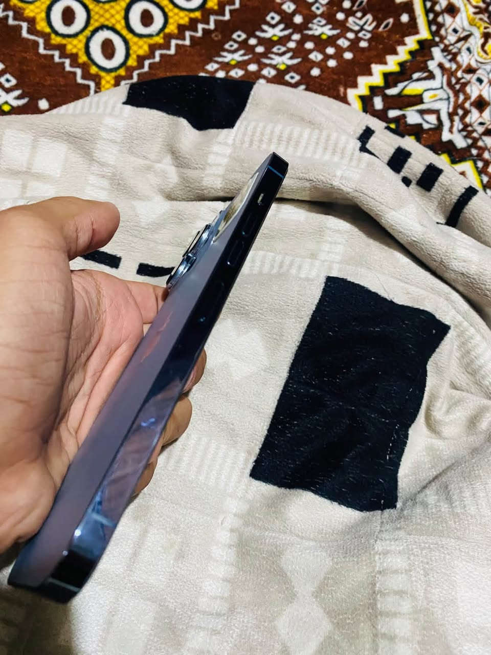 ايفون ١٣ابر ماكس امريكي ذاكره ٢٥٦ جهاز مبدله بطاريته من الشركه نضافه شوفت عينك  ااكفله الك من اي شي ثاني كارتونته ويا
سعر ٦٥٠ رقم***********
