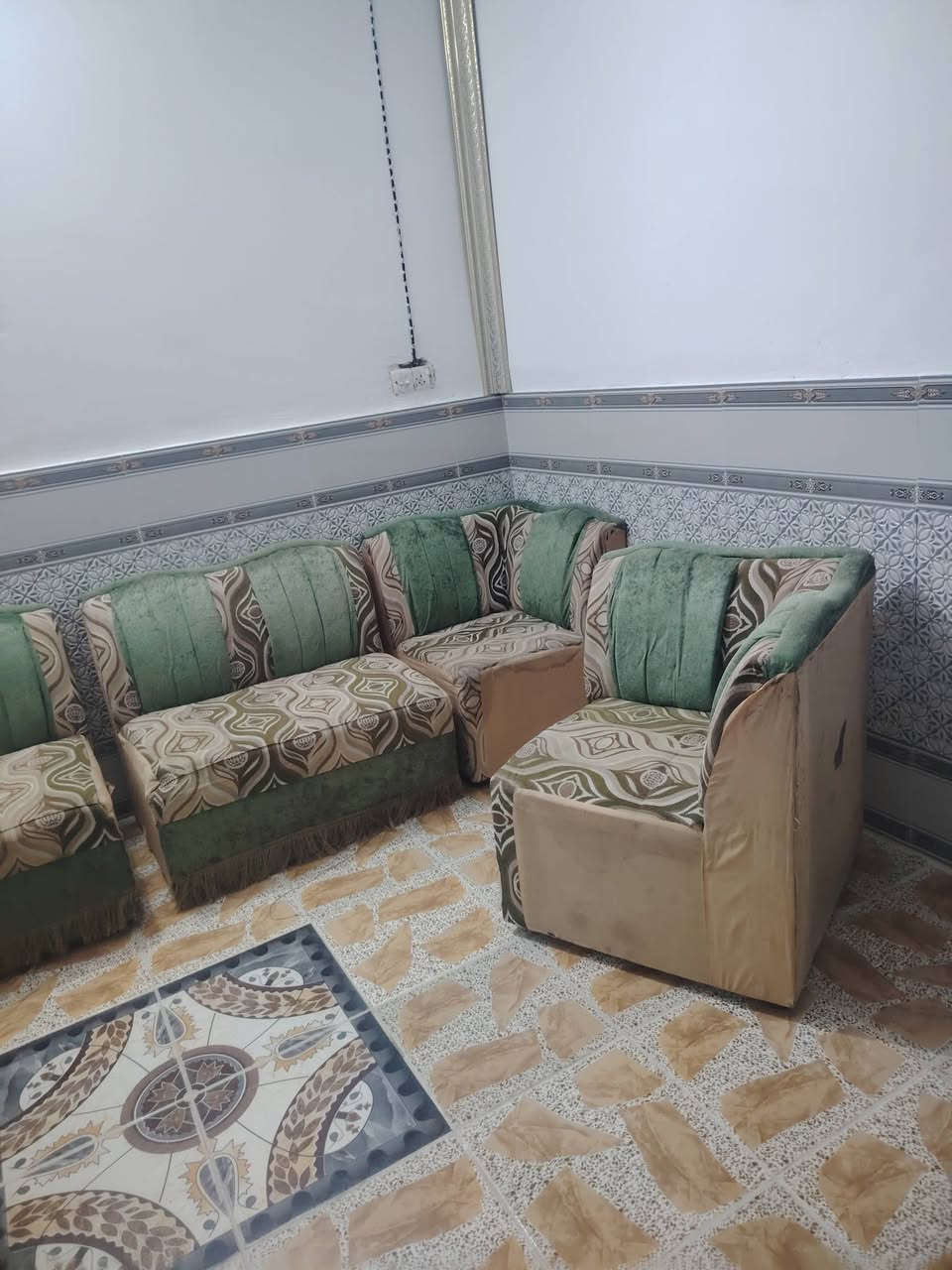 تخم لبيع ٥قطع نظيفات أو ٥ قطع عوزهن تصليح مكاني بل رفاعي طريق ابو الماش سعر 75قفل متواجدعل فيس ***********
