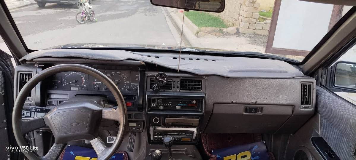 نيسان تيرانو V6 • ١٩٩٠ • رقم دهوك