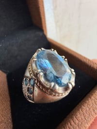 خاتم • توباز لندني • طبيعي غير معالج