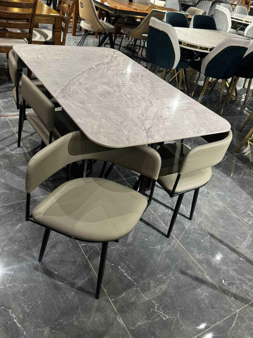 ميز طعام
السطح مرمر طبيعي
الأرجل حديد صبغ حراري
الكراسي جلد
المنشأ تركي الأصلي

للاستفسار يرجى مراسلتنا على الصفحة الرئيسية 

توجد خدمه توصيل كافه محافظات العراق 🚚🚚

