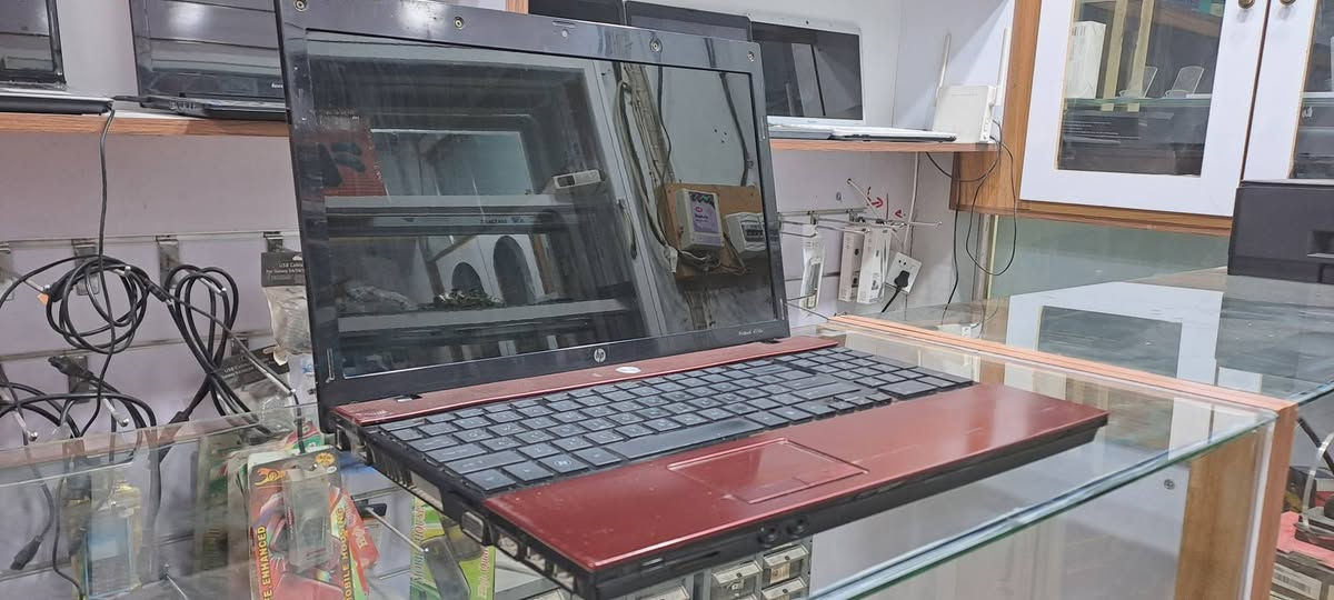 حاسبة hp
عالج كور تديو 
رمات 4 GB 
هارد SSD 256
مكان كربلاء ويوجد توصيل كافة المحافظات 🌹
السعر 75 الف قفل والتوصيل مجاني جميع المحافظات 🔥🔴
***********
