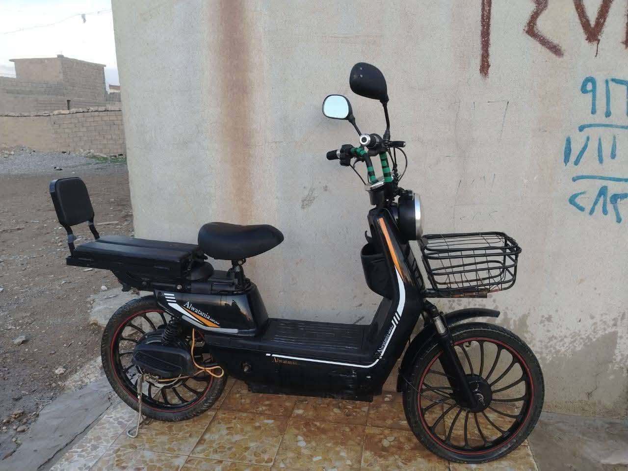 السلام عليكم مطور شحن لبيع خمس بطاريات سرعه 60ثلاث نمرات                         سعر  200وبي مجال رقم ***********
