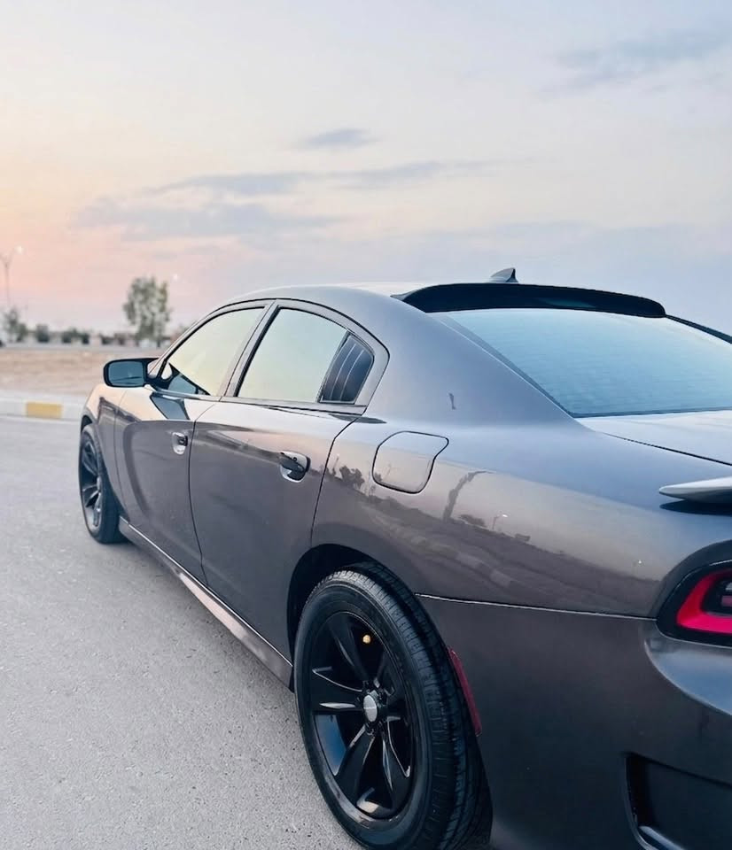 للبيع دوج جارجر GT بلس
موديل 2020
قماره سوده 
ماشيه 91 ميل
غرفه سوده
مقاعد شامو وجلد كهربائي
رادار جانبي
شاشه كبيره مع نضام كار بلي
سستم صوت الباين
حساس خلفي
دكمه سبورت
سوبر تراك باك
كشنات حضن وخزن وتدفئه وتبريد
ملاحظة/ حادث السياره 
جاملغ خلفي والبنيد والجاملغ اليمين
الباب الخلفي كلير  
مكاني تكريت
***********
سونار موجود 
السعر 185$ وبي مجال 
مراوس مع اكورد هايبرد او كامري هايبرد هم يرهم
