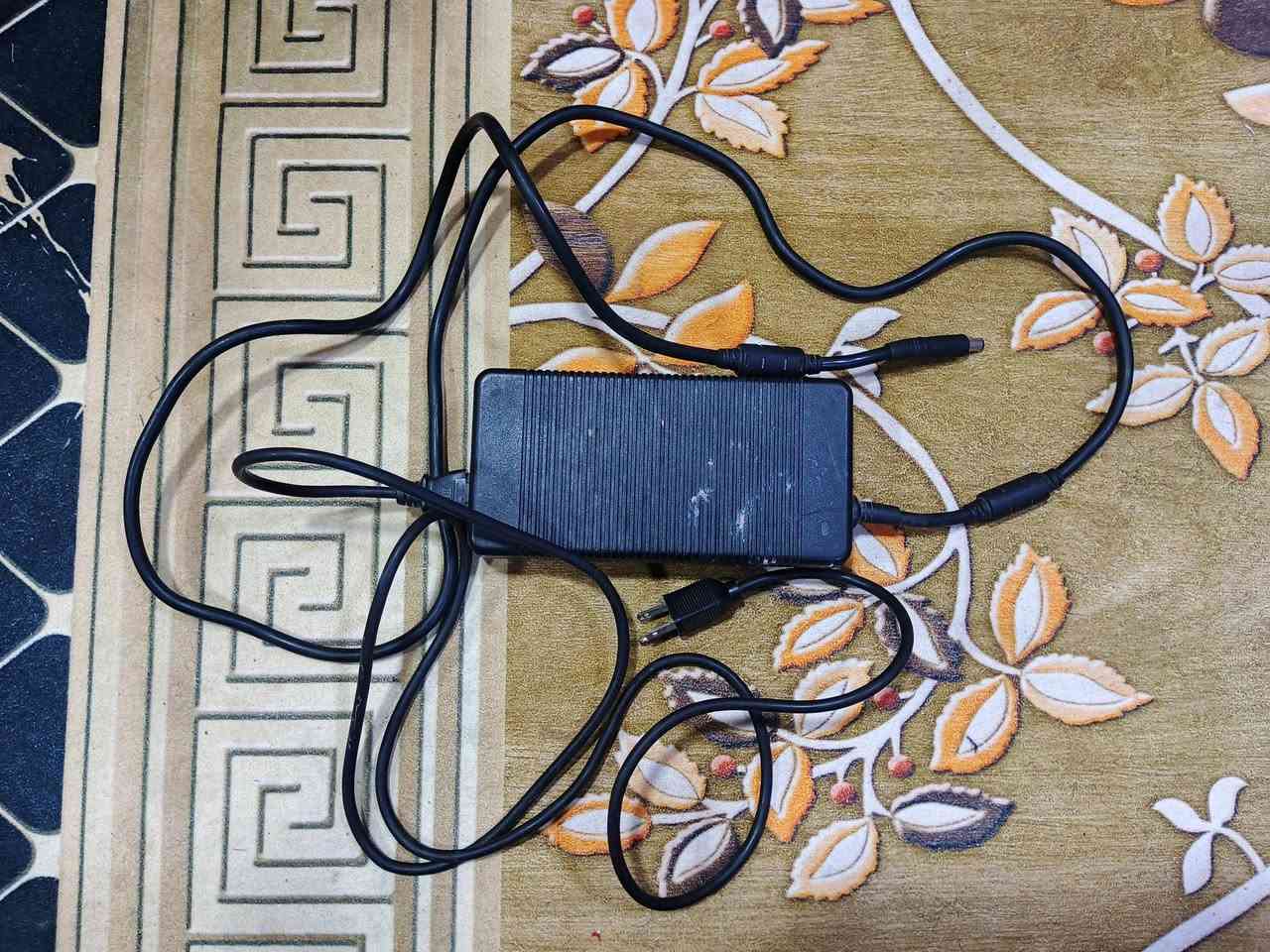 لابتوب M6800
يفيد للدراسه والالعاب الخفيفه مواصفاته موجوده بالصور 
مشتري قبل شهر ب 370 الف 
سبب البيع محتاج
السعر 290 الف مستعجل على البيع 
البصرة - الكرمه
***********
