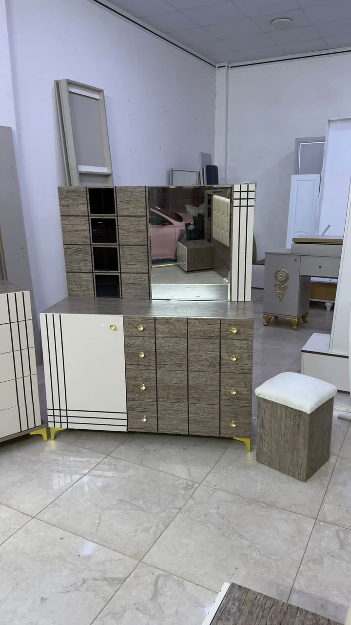 غرفه نوم ماركه تركي 8قطع نظافه اخو الجديد السعر مع الشد والنقل 575 الف   *********** //  ***********
