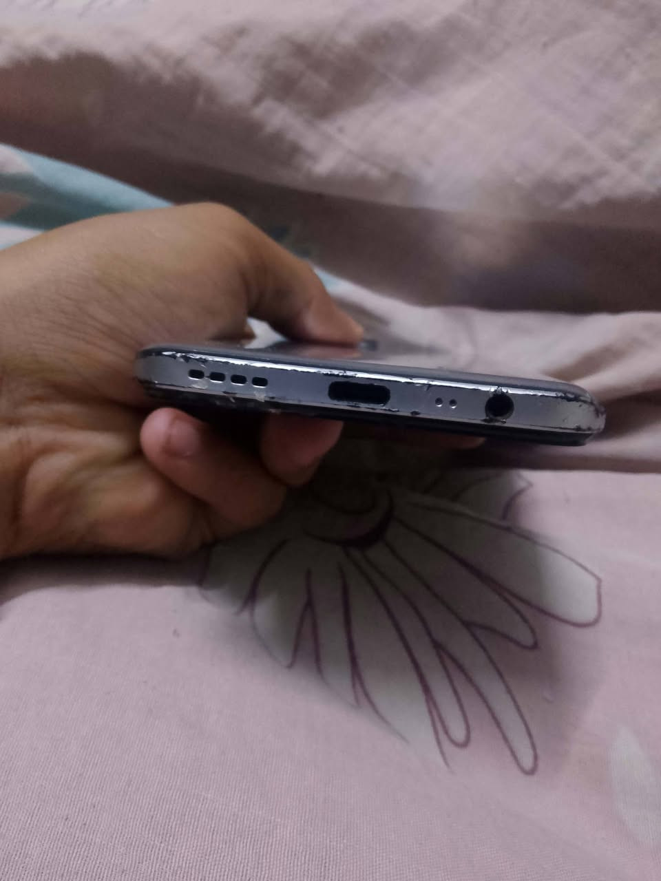 realme 8.....سعر130بي مجال قليل

ذاكره.......128

رام........8🔥

مبدل شاشه اصلي 

بوبجي 60 فريم سلاسة فول 

مراوس ب ايفون

نص مكتوب في الصور:
- حول الجهاز
- اسم الجهاز
- realme 8
- مساحة التخزين
- ٤٢,٢ غ.ب /
- ١٢٨ غ.ب
- الطراز
- RMX3085
- المعالج
- Helio G95
- سعة البطارية
- ٥٠٠٠ مللي أمبير في
- الساعة (نموذجية)
- حجم الشاشة
- ٦,٤ بوصة
- RAM >
- ٨,٠٠ غ.ب + ٨,٠٠ غ.ب
- الكاميرات
- أمامية 16MP
- خلفية 64MP+8MP+2MP+2MP
- إصدار Android
- 13