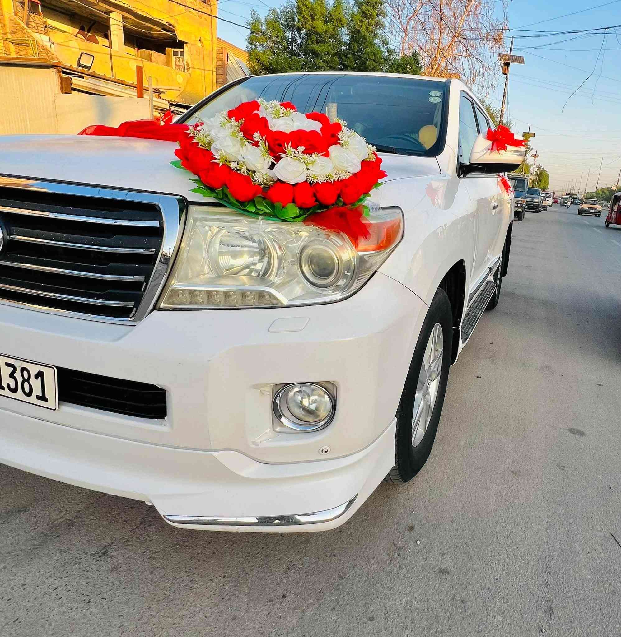 سلام عليكم لاندكروز خليجي مديل ٢٠١٣ 

بريم فول موصفات مكان السياره بغداد ماشيه ١٤٠  رقم أربيل بسمي
 
ثاني يوم احولك السنويه هزه جديده تاريخ انتهاء  لا ٢٠٣٠ 

مكينه ٦ سلندر السياره  كفاله عامه من الدعاميه  لا الدعاميه 

السونار موجود بل منشور الاستفسار ***********

نص مكتوب في الصور:
- هاي الطخة بل تخليف الدعاميه سليمه