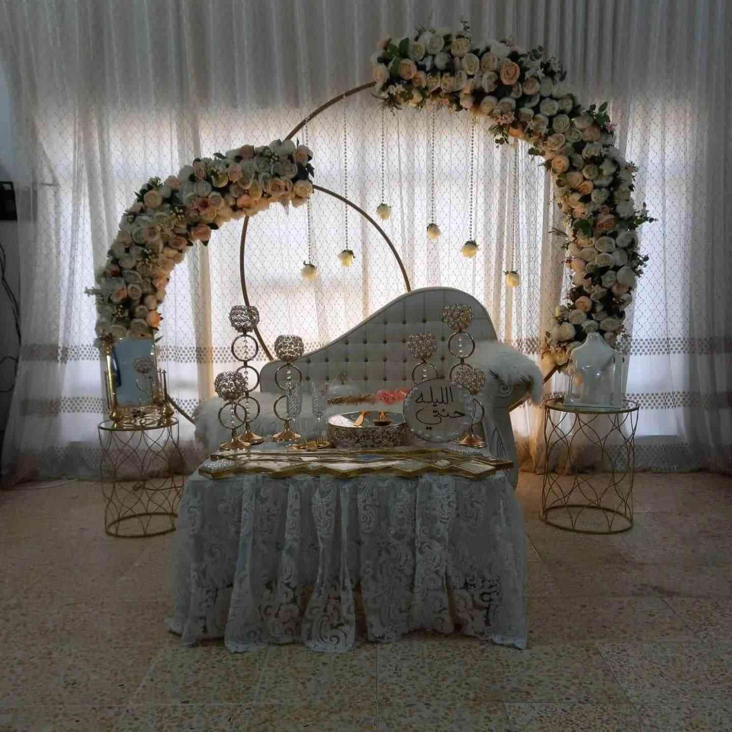 سلام عليكم كوشات اعراس كامله هيه واغراضهه للبيع 
للاستفسار  واتس اب 
***********
