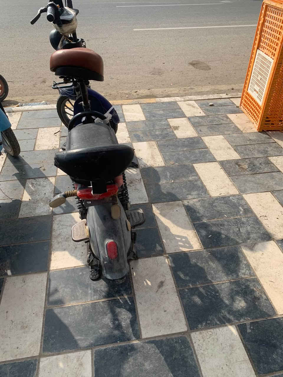 دراجة كهربائية • ٤ بطاريات • ديالى